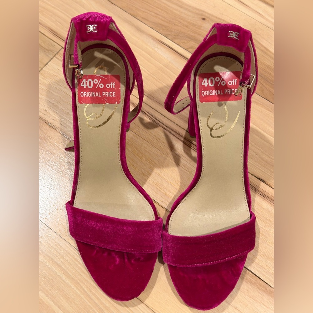 Sam Edelman Yaro Block Heel Sandals in a pink velvet finish. Size 6.5! - Picture 4 of 6